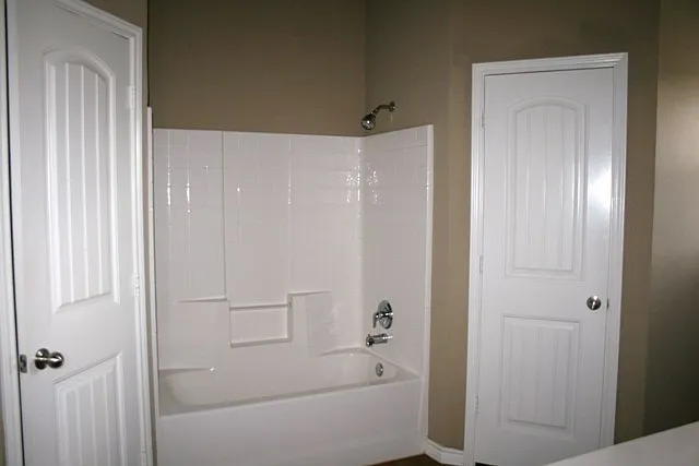 3156 Breton St — Photo 8