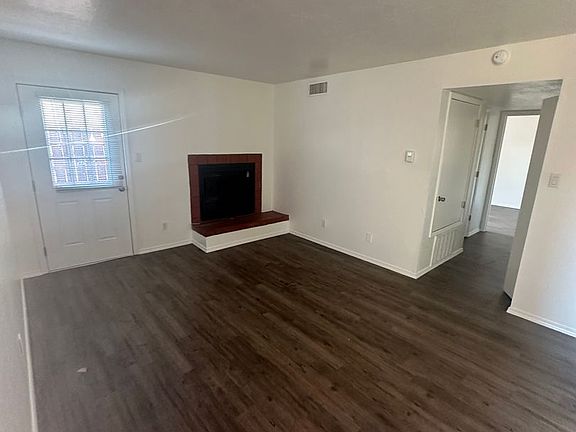 3rd image of 1237 Menaul Blvd NW APT B