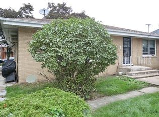 7303 40th St, Lyons, IL 60534