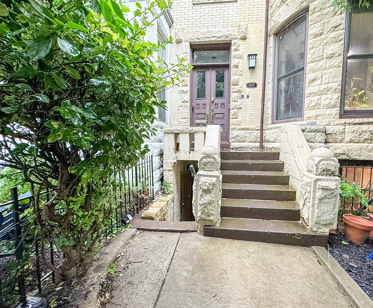 Building Photo - 1737 17th St NW #B