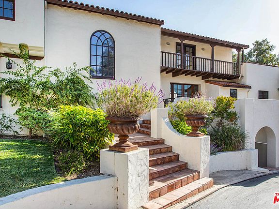 4th image of 2110 Alcyona Dr