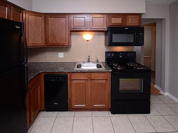 5th image of 3470 S 82nd St APT 4