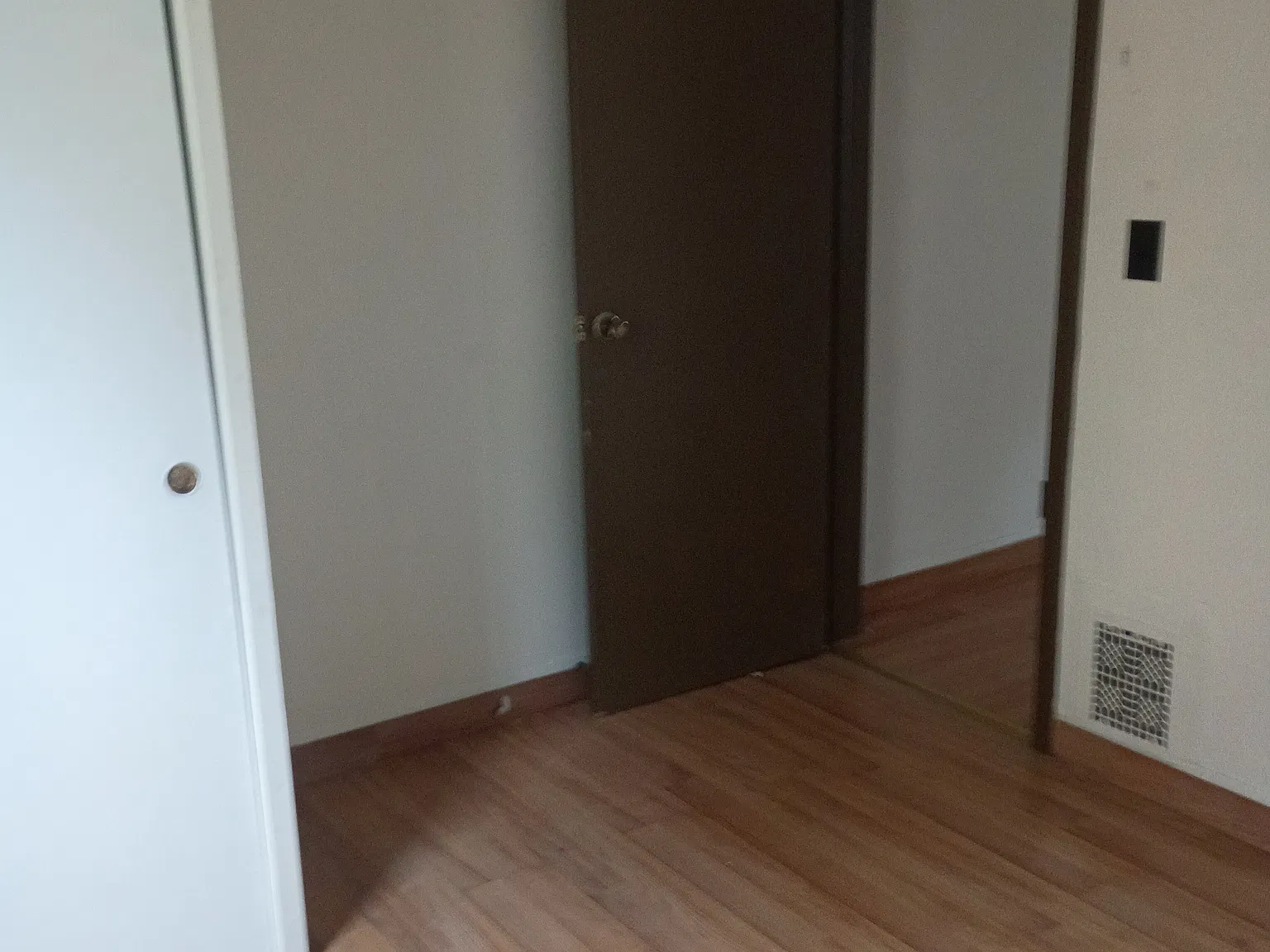 3 bed, 820 sqft, $1,500 — Photo 2