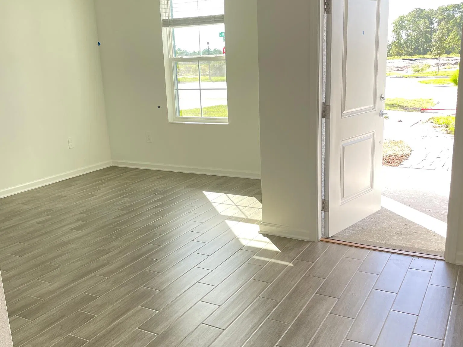 5 bed, 2455 sqft, $2,600 — Photo 4