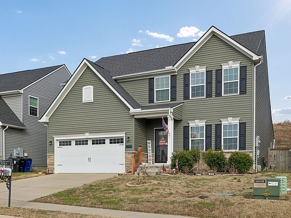3rd image of 3043 Persimmon St