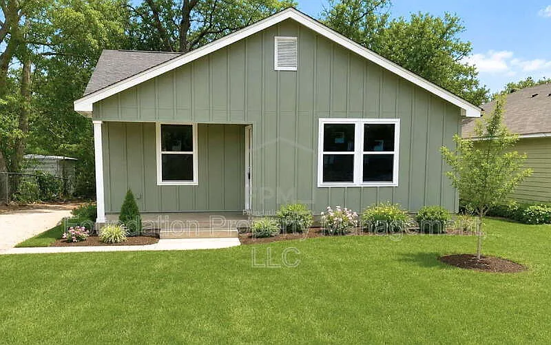 4439 Sunny View Dr