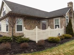 255 Arlington Dr, Aurora, OH 44202