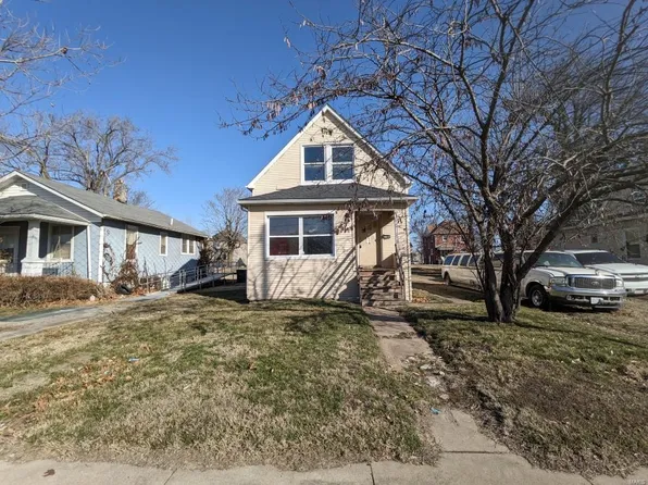 1733 3rd St, Madison, IL 62060