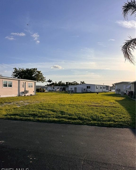 2nd image of 357 Shoreland Dr