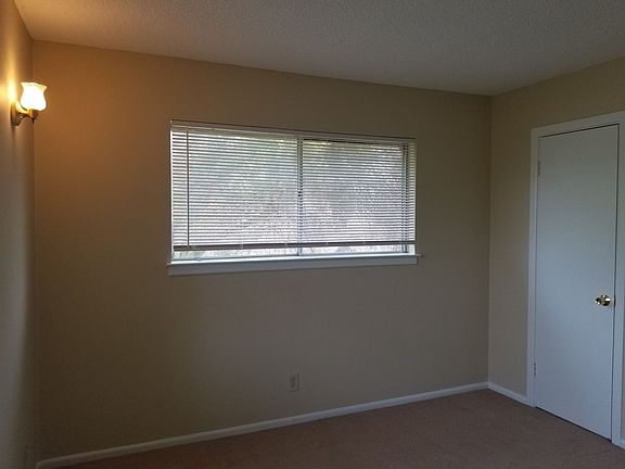 5th image of 622 Chauncey Dr APT 4