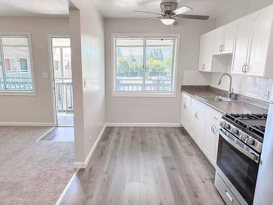 Willow Manor Apartments