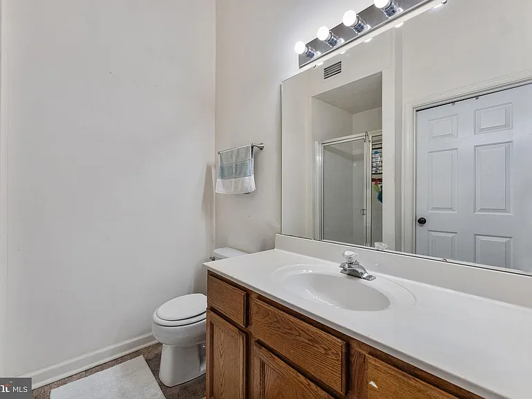 7840 Foxfarm Ln — Photo 16
