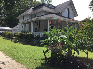 430 Clinton St, Harriman, TN 37748