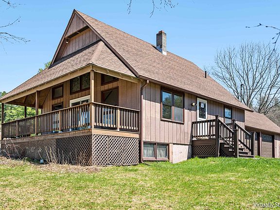 2nd image of 409 East Cobble Hill Road