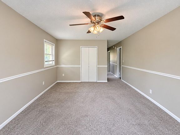 2nd image of 385 Price St