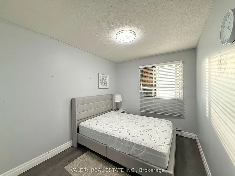1180 Heathfield Ct — Photo 14