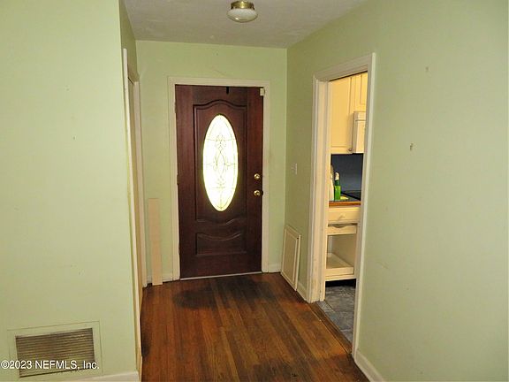 4th image of 1932 SWEET BRIAR Lane