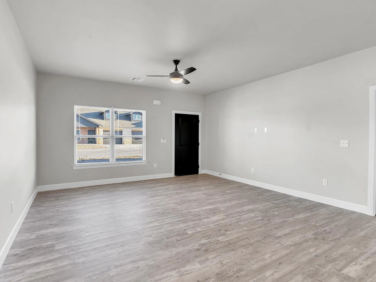 2 bed, 1122 sqft, $1,450 — Photo 4