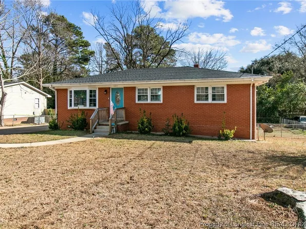 1007 Sandalwood Dr, Fayetteville, NC 28304