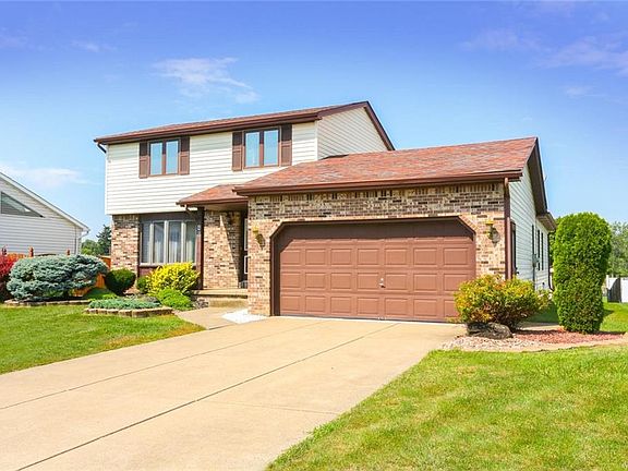 3rd image of 46 Cherrywood Dr