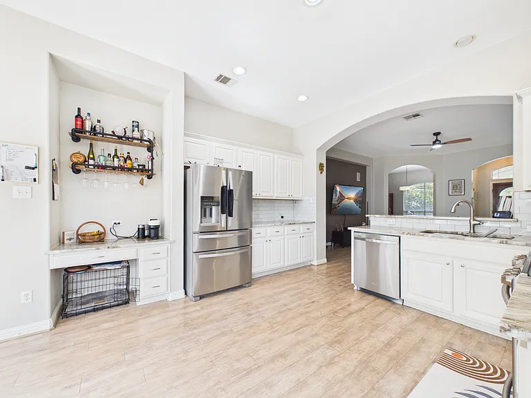 10216 Wind Cave Trl — Photo 9