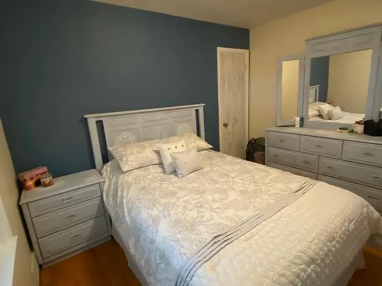 722 Symes Ave — Photo 11