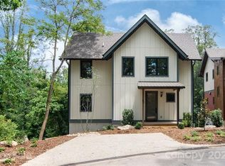 52 Hibriten Dr, Asheville, NC 28801