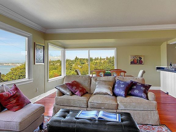 3rd image of 4720 Darlington Ln
