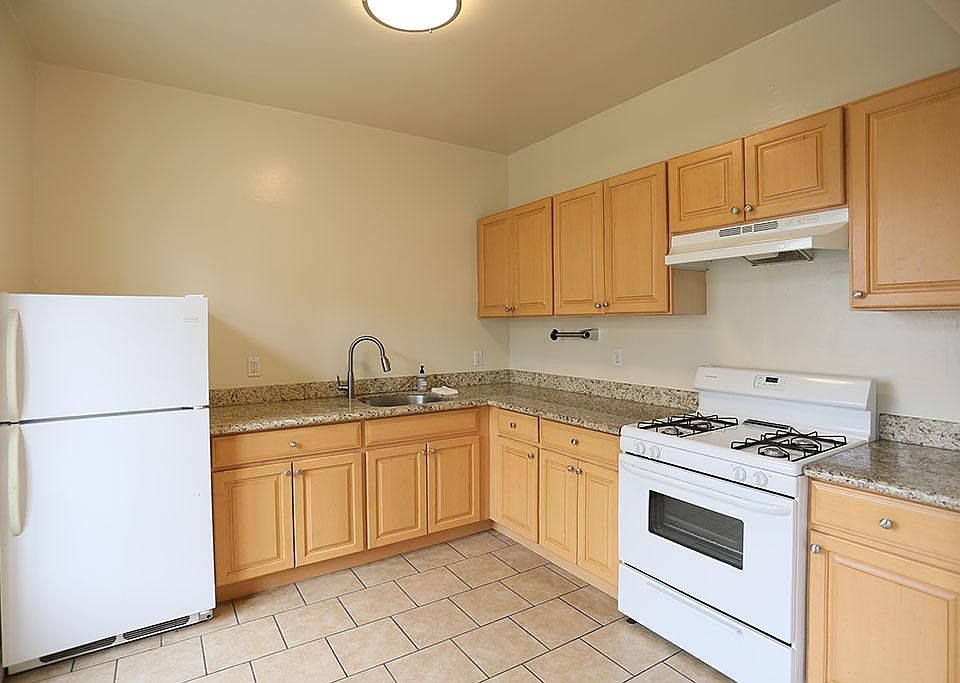 1st image of 837 Geary St #402