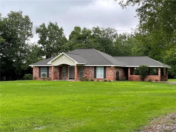 4211 E Railroad St, Hessmer, LA 71341