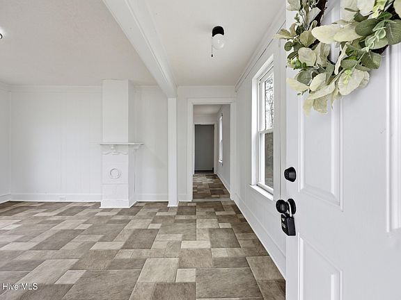 2nd image of 200 Queen Street