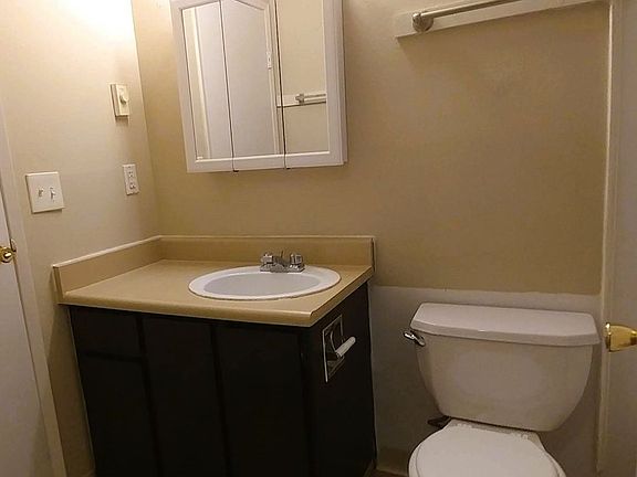 4th image of 4028 S Warner St APT 2