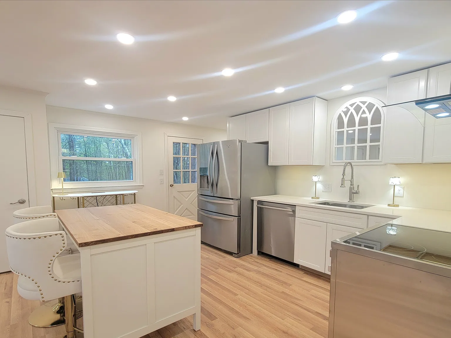 3 bed, 1872 sqft, $2,500 — Photo 3