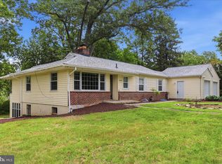 9631 Hawick Ln, Kensington, MD 20895