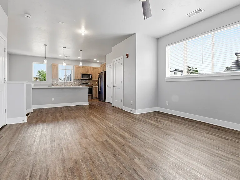 3348 W 17th Ave — Photo 12