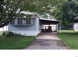 378 Southview Dr, Arcade, NY 14009