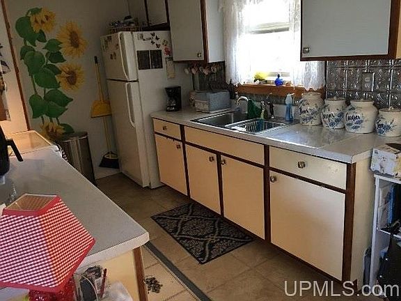 4th image of 14627 N 45th