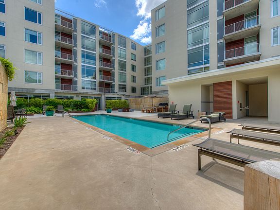 5th image of 210 Lee Barton Dr Unit 413