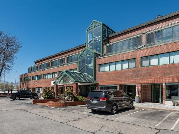 58 Merrimac St APT 2, Newburyport, MA 01950