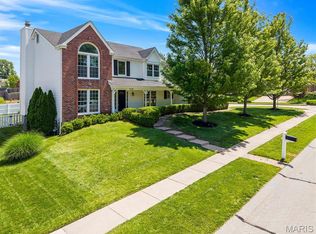 2100 Seven Oaks Dr, Saint Charles, MO 63303