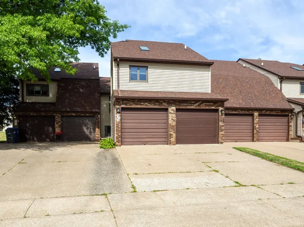 3940 Partridge Cir #D, Bettendorf, IA 52722