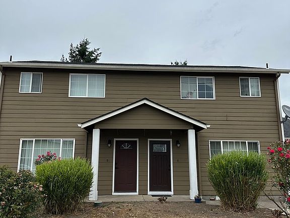 2nd image of 3327 Rockingham Ct NE