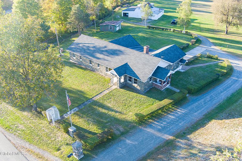 2nd image of 40 Dater Hill Road