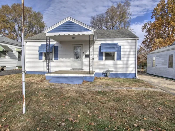 1566 E Vanderhoof St, Decatur, IL 62521