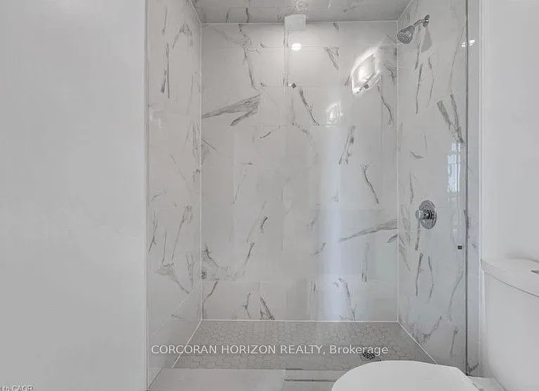 55 Duke St W #2508 — Photo 12