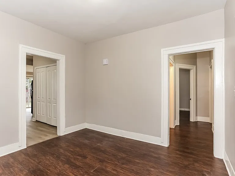 914 Allison St — Photo 6