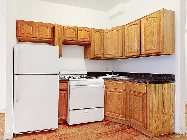 370 W 127th St #5A — Photo 4