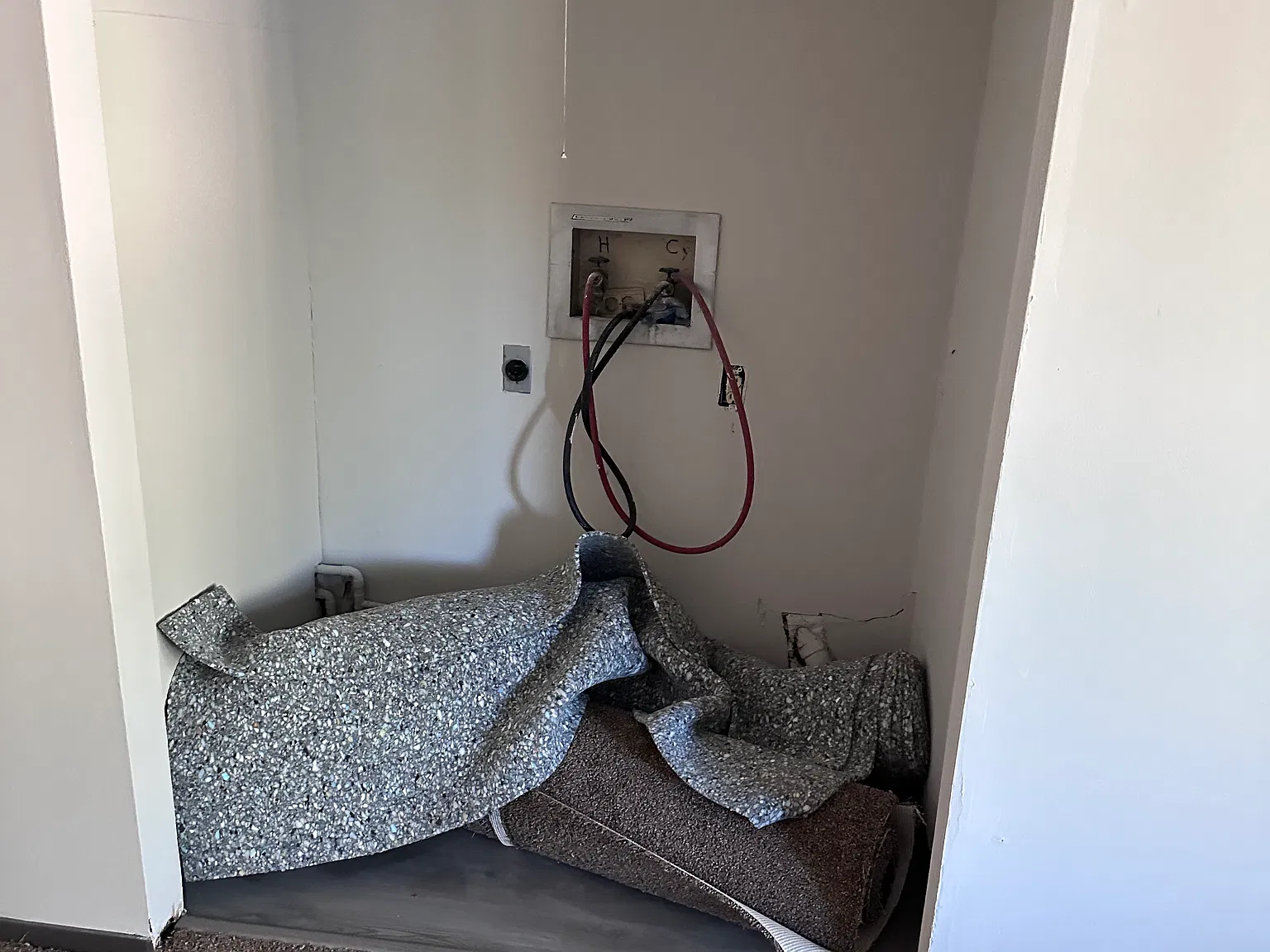 2 bed, 984 sqft, $1,000 — Photo 4