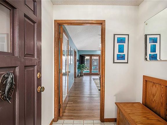 4th image of 3316 NE Shannon Dr