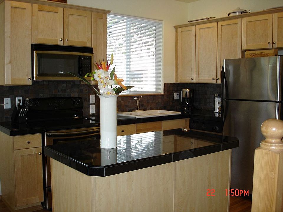 2nd image of 3633 NE 69th Ave